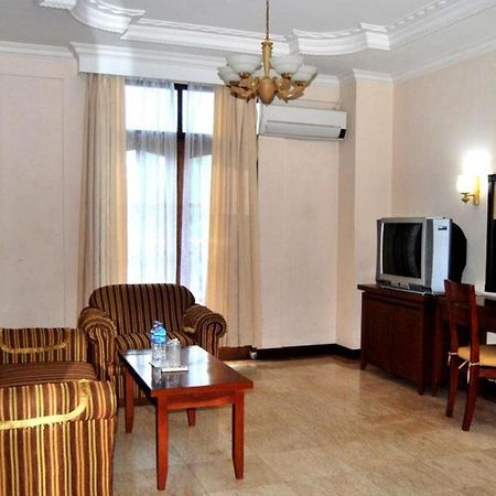 Pia Hotel Pangkalpinang Pangkalan Baru Екстериор снимка